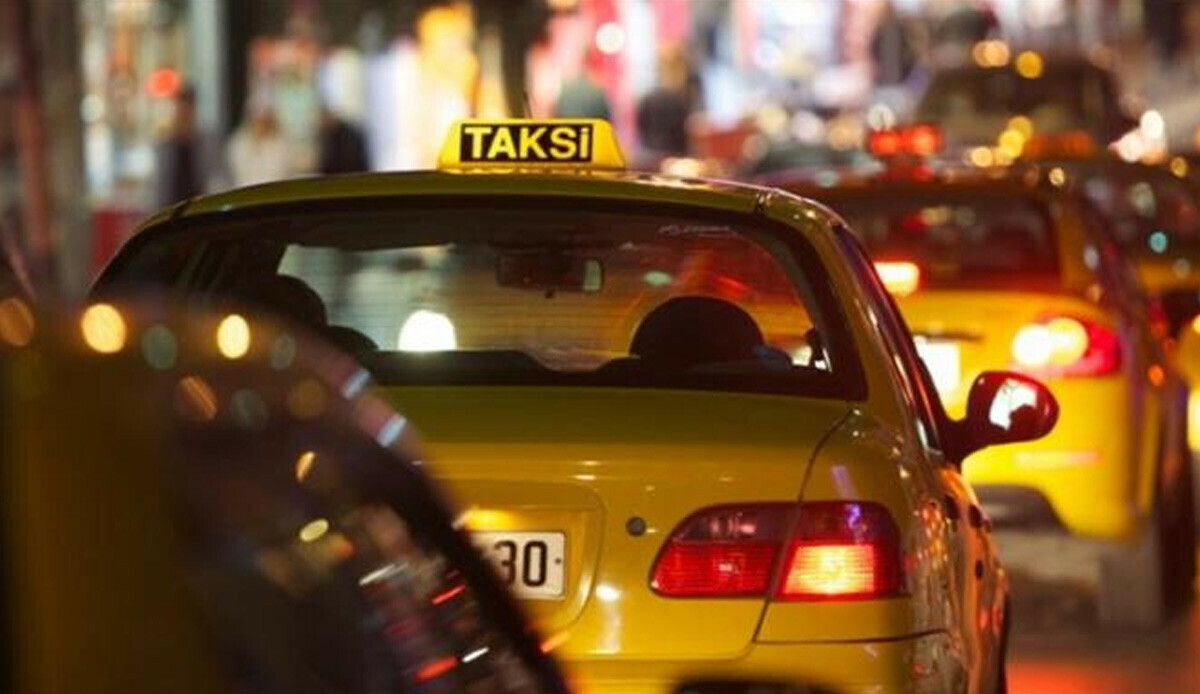 Taksimetre ücretini yola çıkmadan görün! Milyonları rahat ettirecek uygulama 'indirim' ile başladı Taksimetre ücretini yola çıkmadan görün! Milyonları rahat ettirecek uygulama 'indirim' ile başladı
