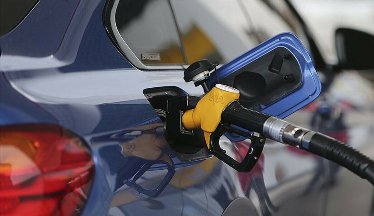 Benzine 1 liradan fazla zam geldi Benzine 1 liradan fazla zam geldi