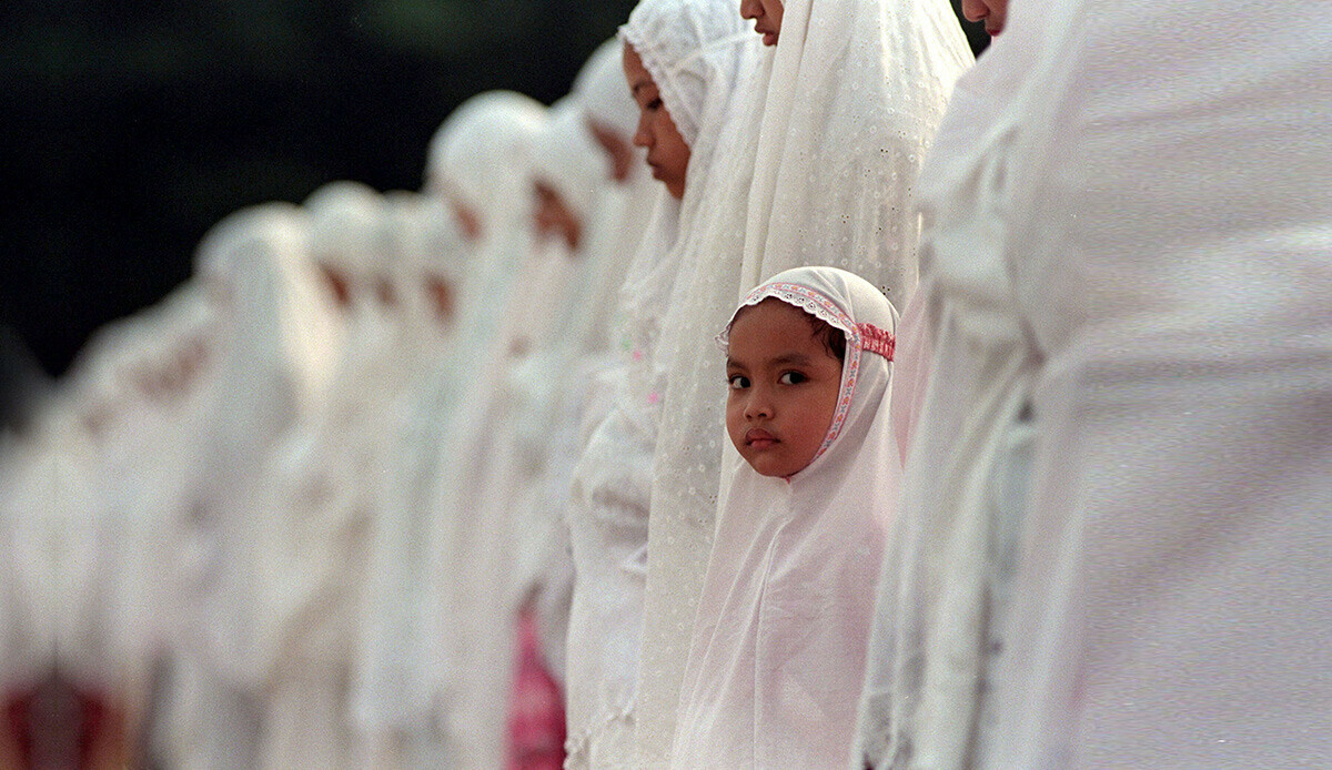İmam-ı A'zam Hazretlerinin talebelerine nasihatleri: İki dünya süsü İmam-ı A'zam Hazretlerinin talebelerine nasihatleri: İki dünya süsü