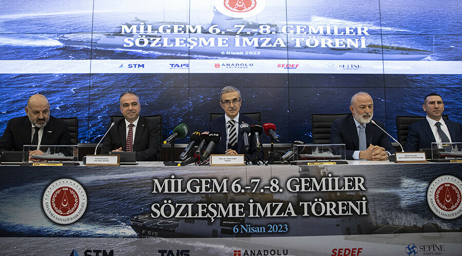 Dünyada bir ilki temsil ediyor! Türkiye’nin en büyük savaş gemisi TCG Anadolu'da büyük gün geldi çattı Dünyada bir ilki temsil ediyor! Türkiye’nin en büyük savaş gemisi TCG Anadolu'da büyük gün geldi çattı