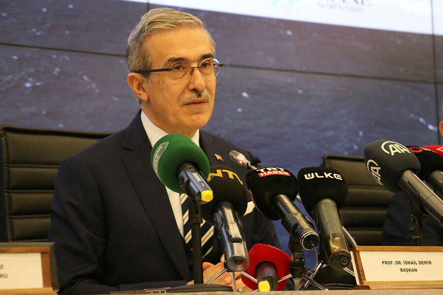 Dünyada bir ilki temsil ediyor! Türkiye’nin en büyük savaş gemisi TCG Anadolu'da büyük gün geldi çattı Dünyada bir ilki temsil ediyor! Türkiye’nin en büyük savaş gemisi TCG Anadolu'da büyük gün geldi çattı