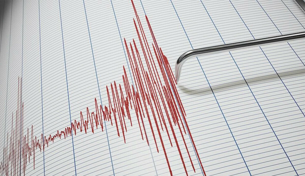 Samsun&#039;da deprem oldu: 10 dakika ara ile 2 kere sallandılar