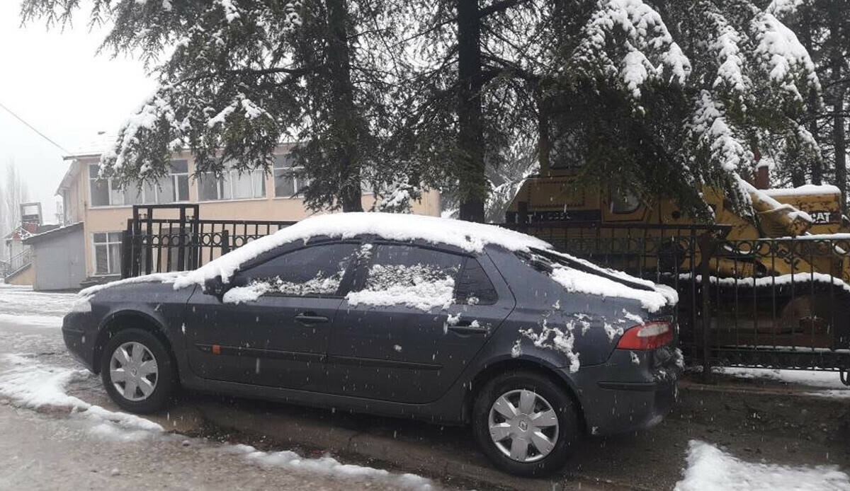 Beyaz örtü sürpriz yaptı, Nisan ayında kendini gösterdi: Karaman'a kar yağdı Beyaz örtü sürpriz yaptı, Nisan ayında kendini gösterdi: Karaman'a kar yağdı