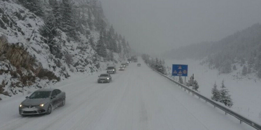 Antalya-Konya karayolunda 20 santimetreye kadar ulaştı