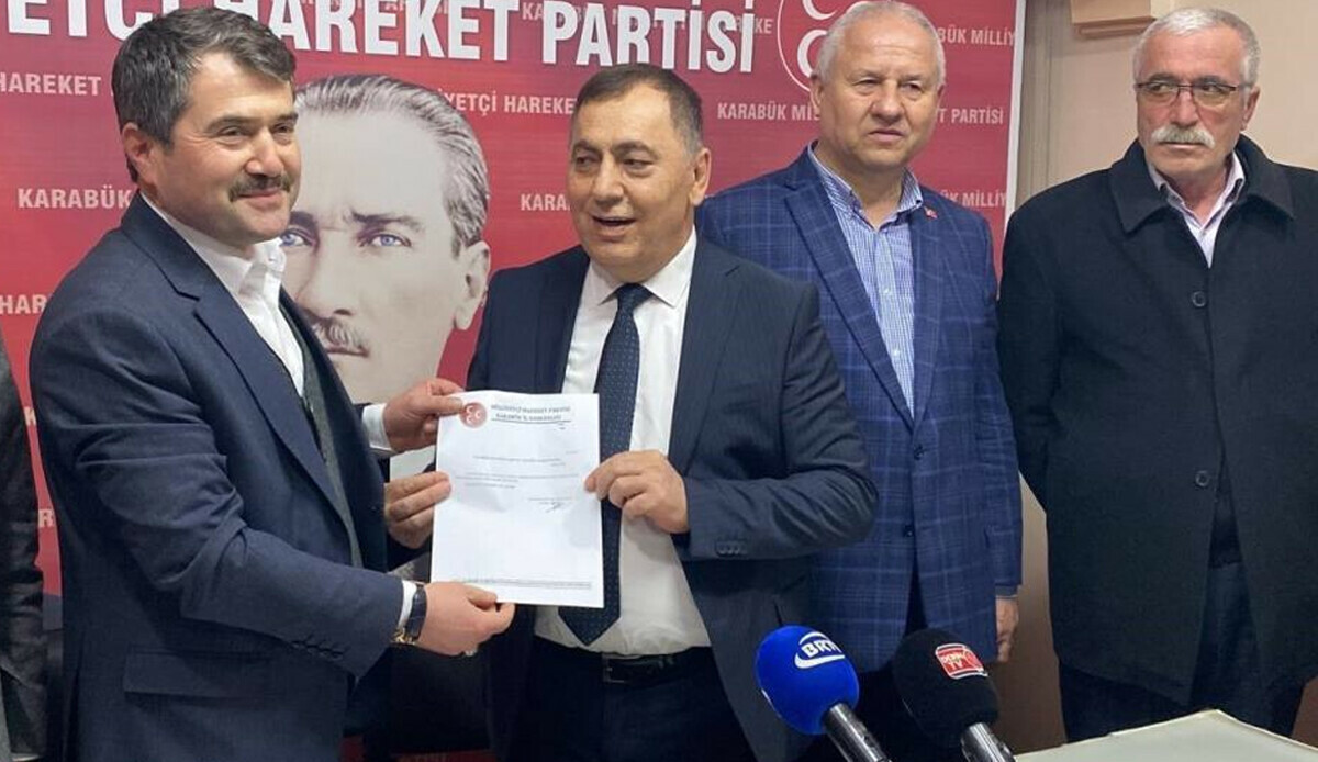 Adaylık sırasını beğenmeyen MHP'li Murat Karagül istifa etti! Adaylık sırasını beğenmeyen MHP'li Murat Karagül istifa etti!