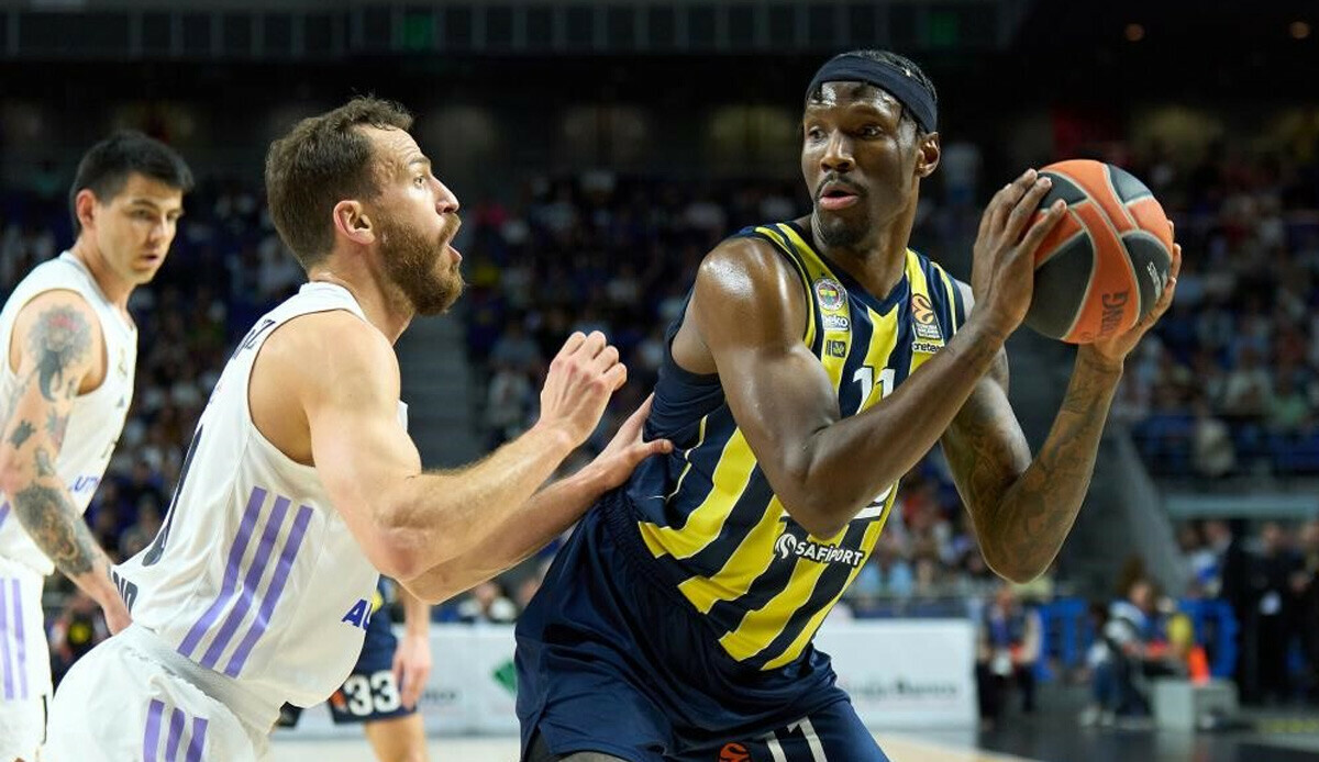 Amerikalı uzun Nigel Hayes-Davis 3 sezon daha Fenerbahçe Beko'da! Amerikalı uzun Nigel Hayes-Davis 3 sezon daha Fenerbahçe Beko'da!