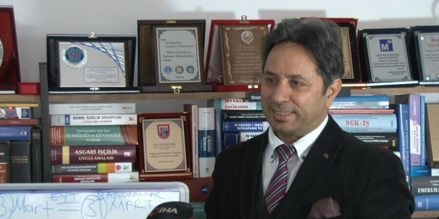 İşlemi tamamlanmayan EYT’liler aylıklarını nasıl alacak? SGK uzmanı İsa Karakaş tüm merak edilenleri açıkladı İşlemi tamamlanmayan EYT’liler aylıklarını nasıl alacak? SGK uzmanı İsa Karakaş tüm merak edilenleri açıkladı