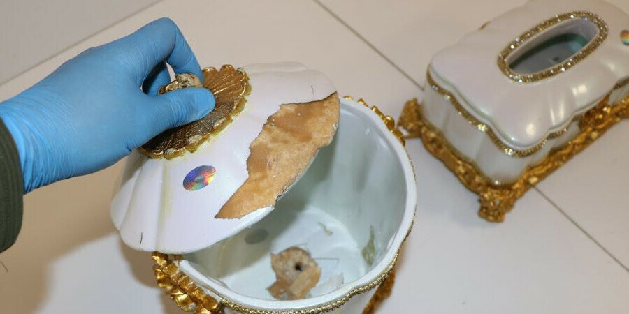 Uyuşturucu tacirlerinin yöntemi pes dedirtti! Süs eşyası görünümünde İstanbul Havalimanı’nda ele geçirildi