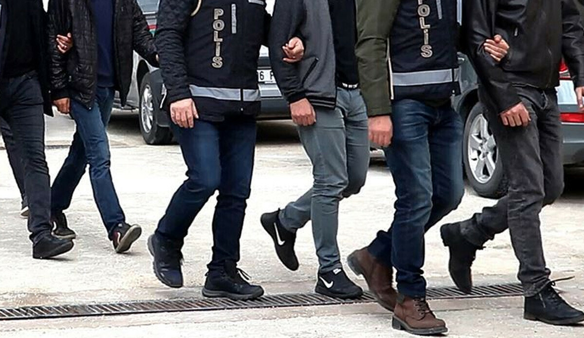 Adana merkezli 5 ildeki suç örgütü operasyonunda 59 tutuklama Adana merkezli 5 ildeki suç örgütü operasyonunda 59 tutuklama