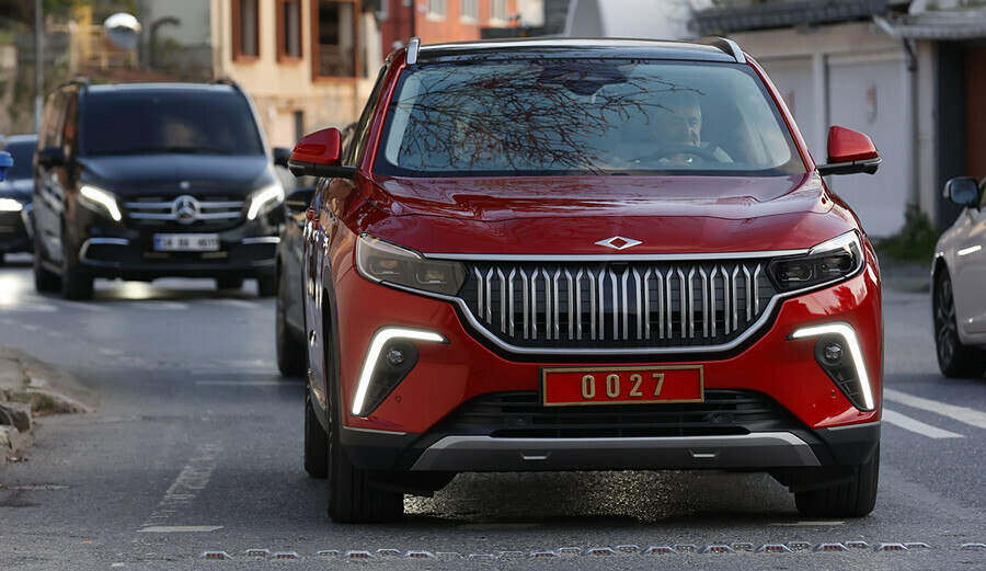 Bakan Nebati Togg ile İstanbul yollarında: İlk test sürüşünü gerçekleştirdi