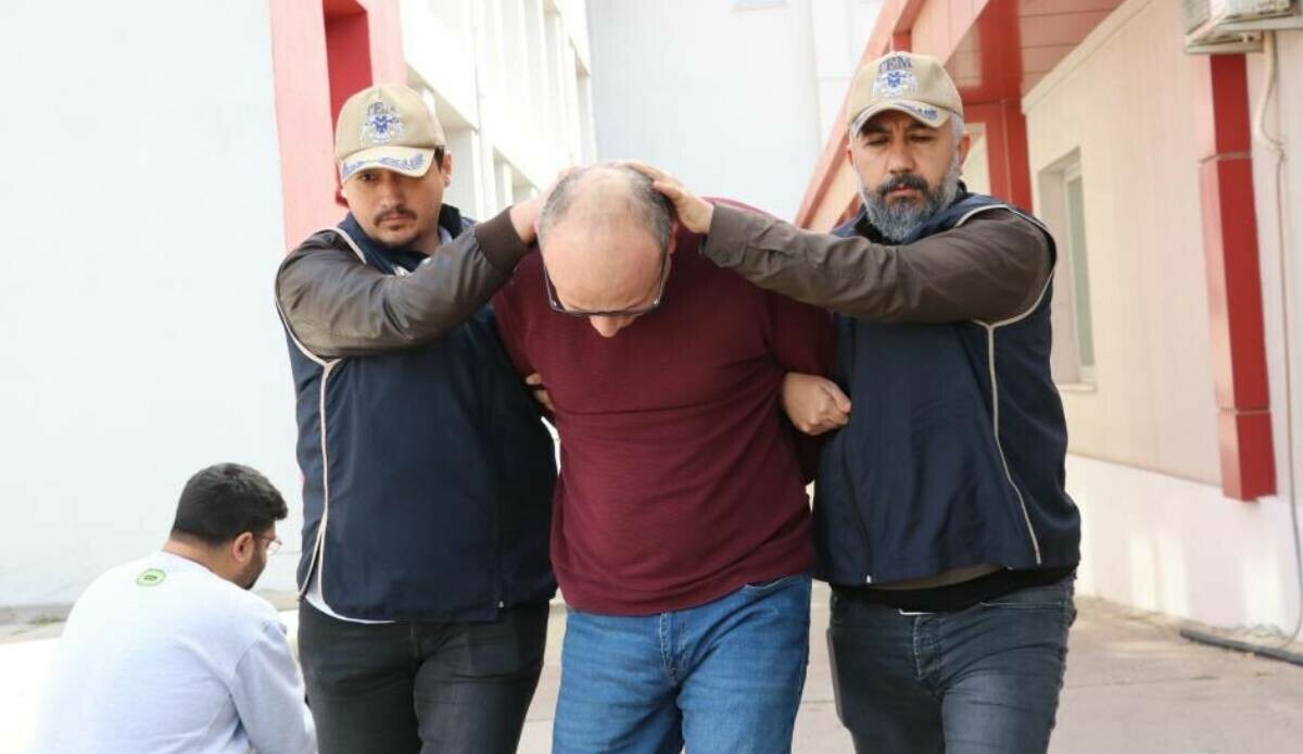 3 yıldır firariydi… FETÖ’nün mahrem sorumlusunun evinden servet çıktı