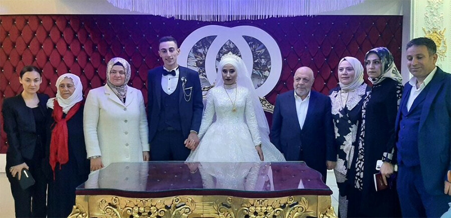 Evlat nöbetinin sembolü Ayşegül Ana AK Parti'den aday oldu Evlat nöbetinin sembolü Ayşegül Ana AK Parti'den aday oldu