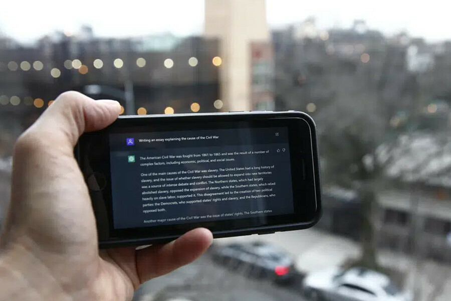 Yapay zeka sohbet robotları bizim hakkımızda ne biliyor ve kiminle paylaşıyor? İşte ChatGPT, Bard ve benzerlerinin arkasındaki gerçek...