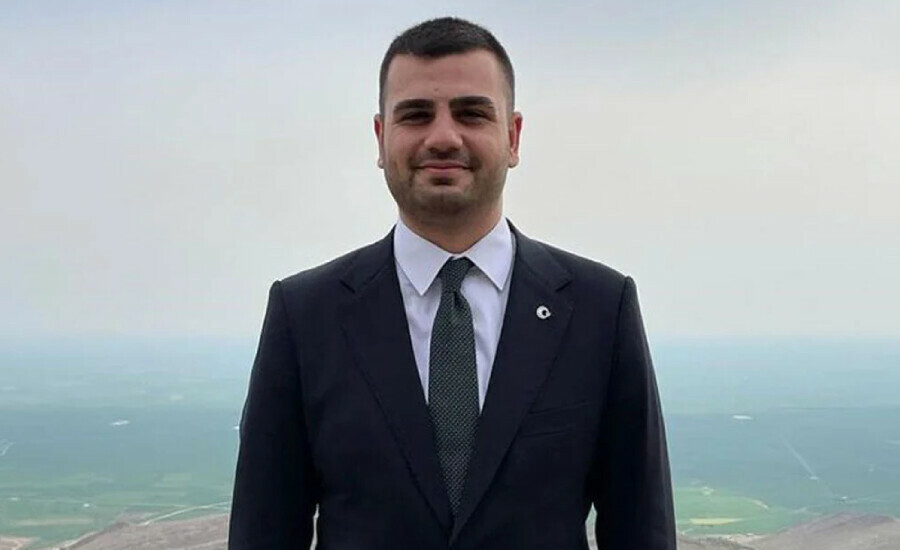 En genç milletvekili adayı kim? Eyyüp Kadir İnan kaç yaşında, nereli? En genç milletvekili adayı kim? Eyyüp Kadir İnan kaç yaşında, nereli?