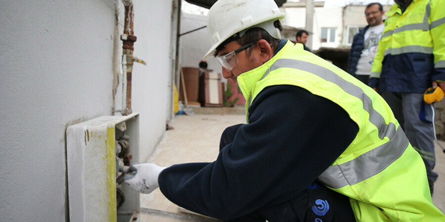 Kahramanmaraş'ta hasarsız ve az hasarlı binaların tamamına doğal gaz verildi Kahramanmaraş'ta hasarsız ve az hasarlı binaların tamamına doğal gaz verildi