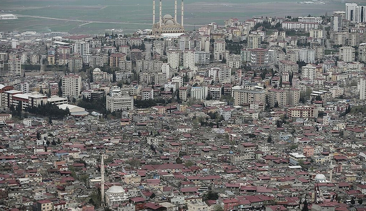 Kahramanmaraş&#039;ta hasarsız ve az hasarlı binaların tamamına doğal gaz verildi