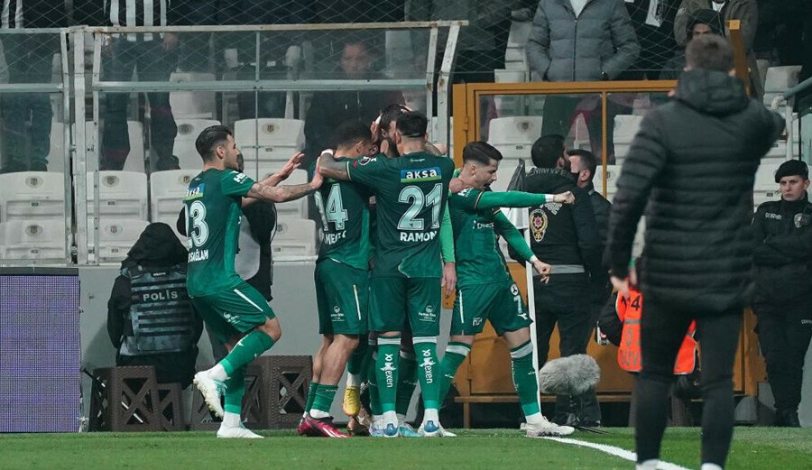 Hakan Keleş: Böyle oynamaya devam edersek ligde kalacağımızı düşünüyorum