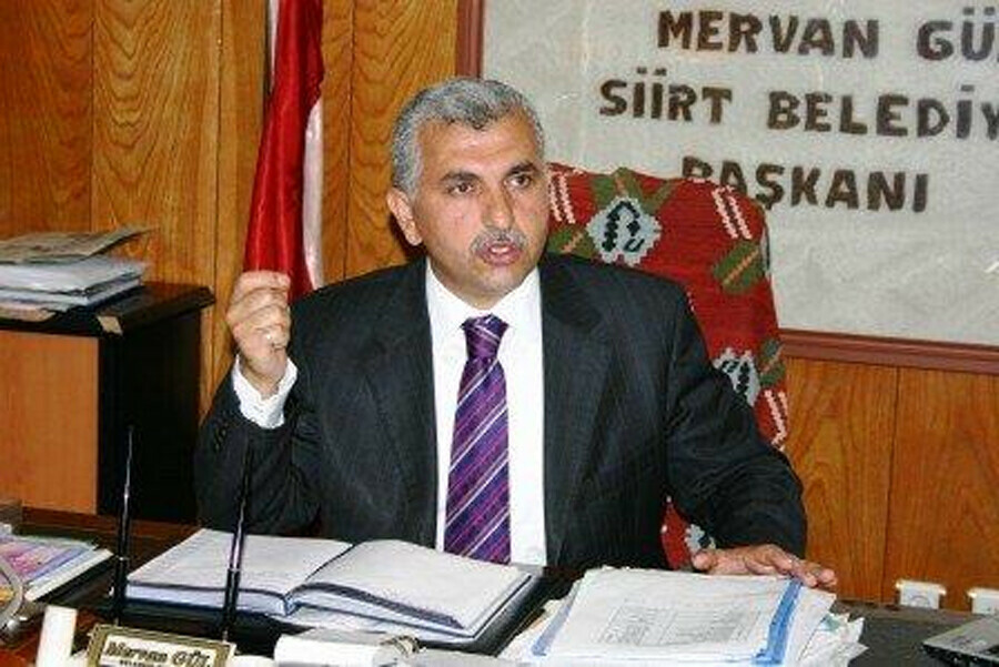 AK Parti Türkiye Yüzyılı'na yeni vitrinle giriyor: Vekillerin üçte ikisi değişiyor