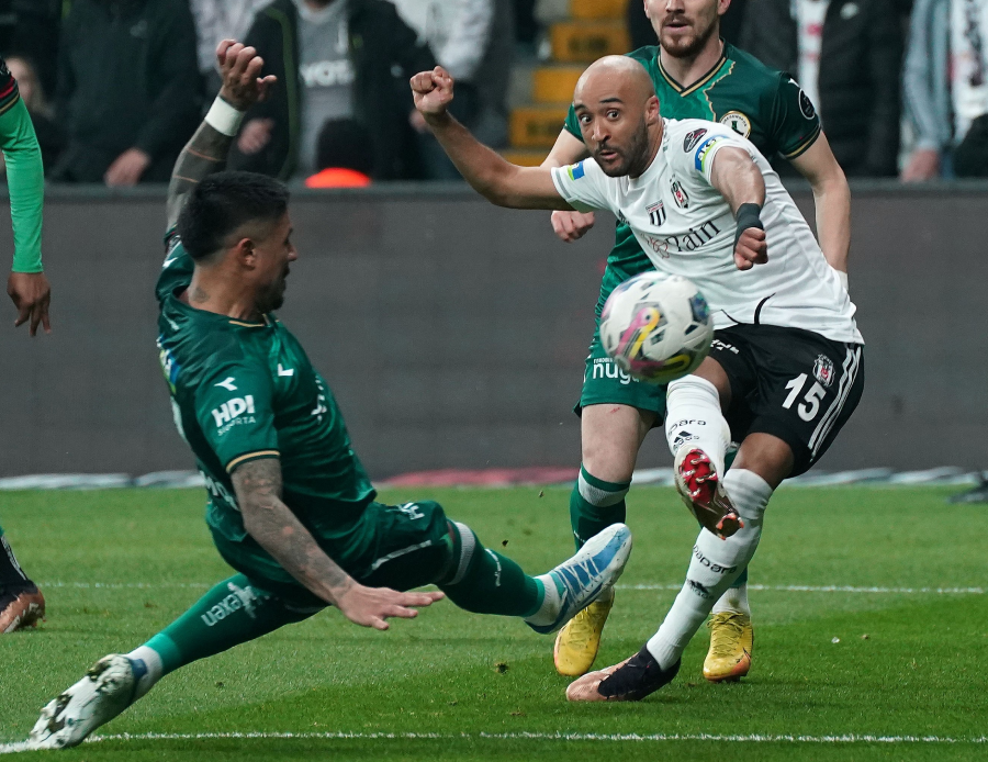 Nihat Kahveci'den dikkat çekecek şampiyonluk yorumu: İş bambaşka bir yere dönebilir