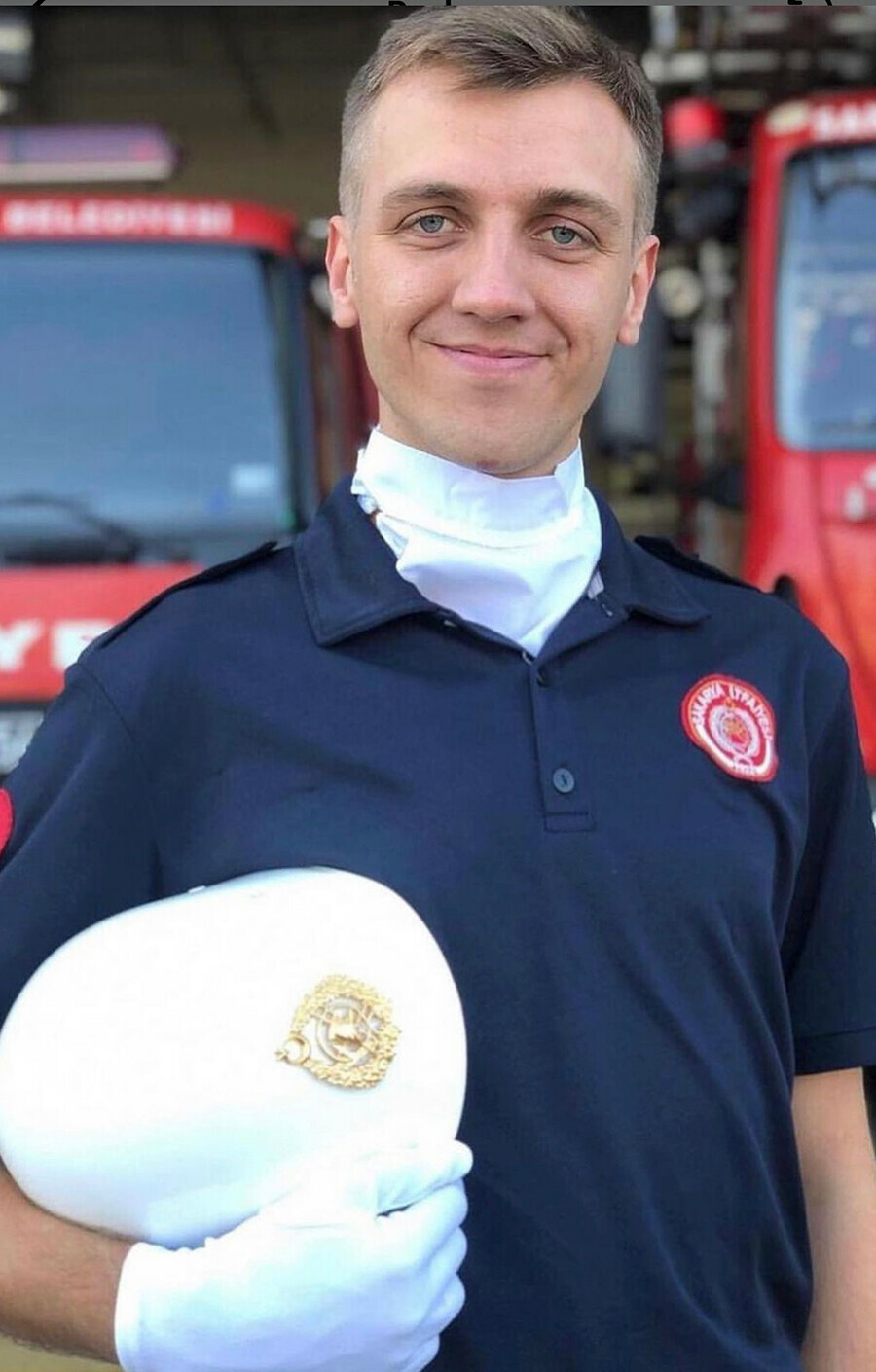 Yangında ölen itfaiye eri Yusuf Turgut'un düştüğü anlar kameraya yansıdı Yangında ölen itfaiye eri Yusuf Turgut'un düştüğü anlar kameraya yansıdı
