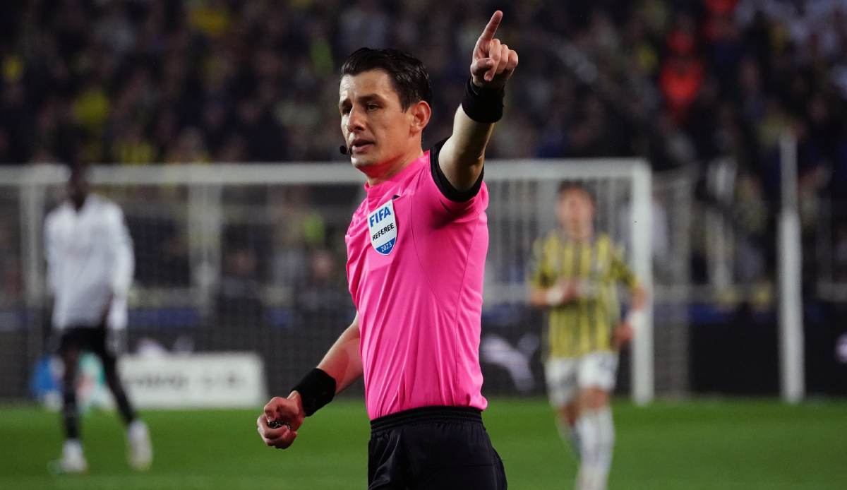 UEFA'dan Halil Umut Meler'e görev! Avrupa Ligi çeyrek final maçında düdük çalacak UEFA'dan Halil Umut Meler'e görev! Avrupa Ligi çeyrek final maçında düdük çalacak
