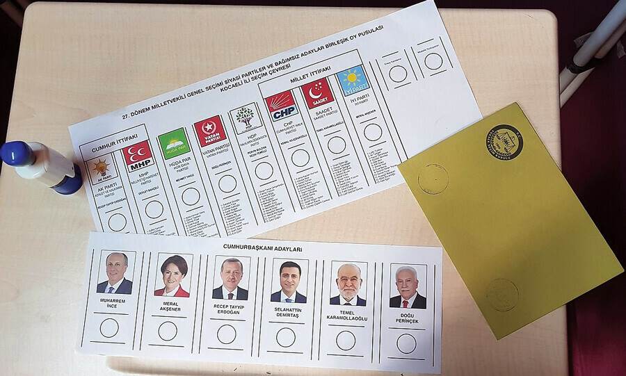 Gazete kadar oy pusulası: Zarfa sığdırmak zor olacak