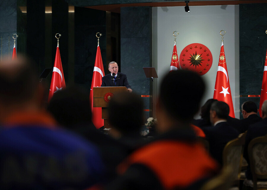 Cumhurbaşkanı Erdoğan'dan muhalefete sert sözler: Ne tarih ne millet unutacak Cumhurbaşkanı Erdoğan'dan muhalefete sert sözler: Ne tarih ne millet unutacak