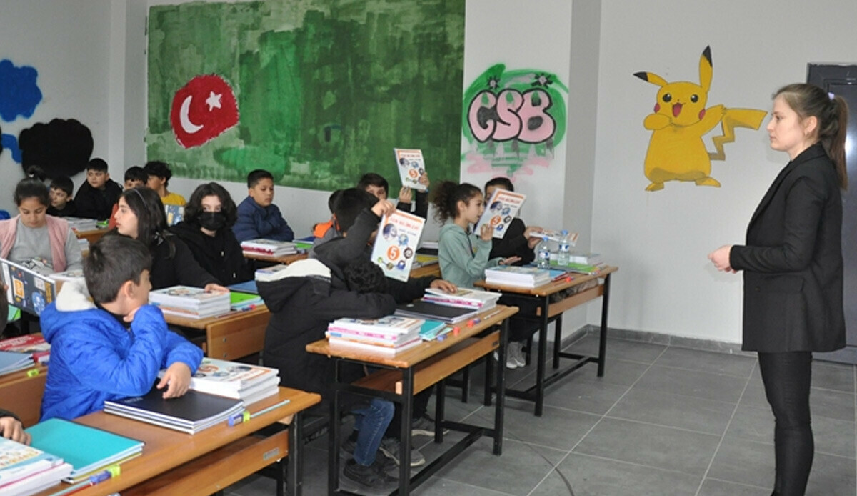 Şırnak'ta eğitime yağış engeli: Silopi'de okullar 1 gün tatil edildi Şırnak'ta eğitime yağış engeli: Silopi'de okullar 1 gün tatil edildi