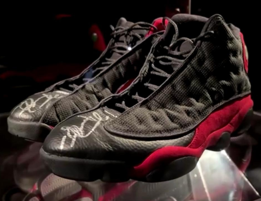 Micheal Jordan'ın ayakkabısı rekor fiyata satılarak tarihe geçti