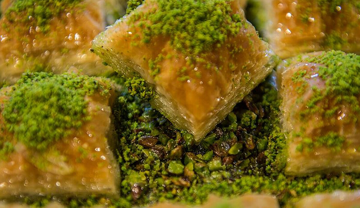 Bayramda ağızlar tatlanacak ama cepler yanacak! Baklava fiyatı yüzde 100 arttı, vatandaşların alternatifi ise 