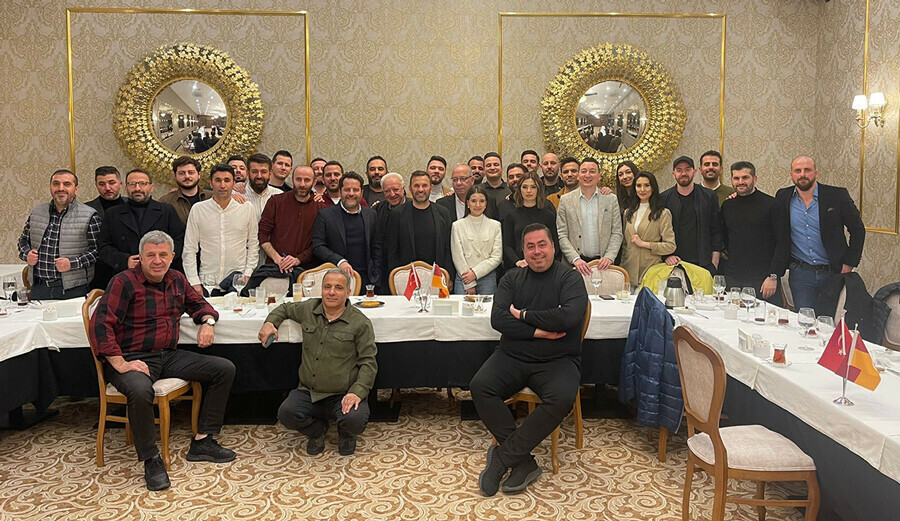 Erden Timur'dan Fenerbahçe'ye gönderme: Mertliğe alışık değiller Erden Timur'dan Fenerbahçe'ye gönderme: Mertliğe alışık değiller