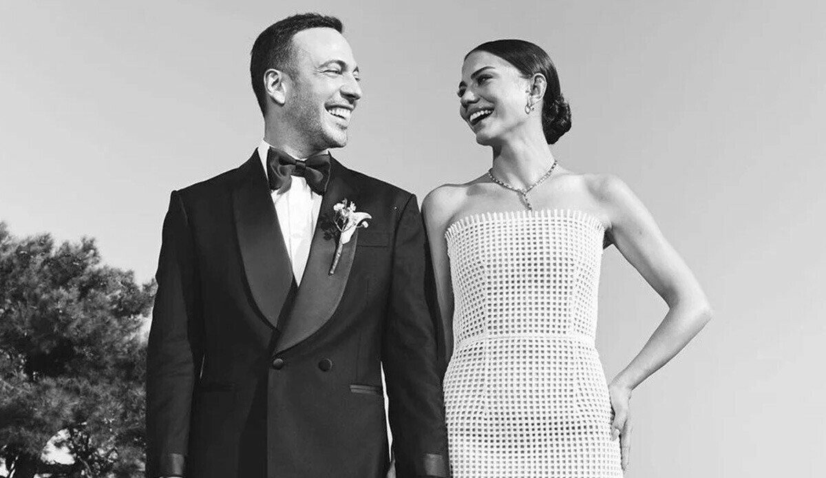 8 ayda bitti... Demet Özdemir ile Oğuzhan Koç boşanıyor! Merakla beklenen açıklama geldi 8 ayda bitti... Demet Özdemir ile Oğuzhan Koç boşanıyor! Merakla beklenen açıklama geldi