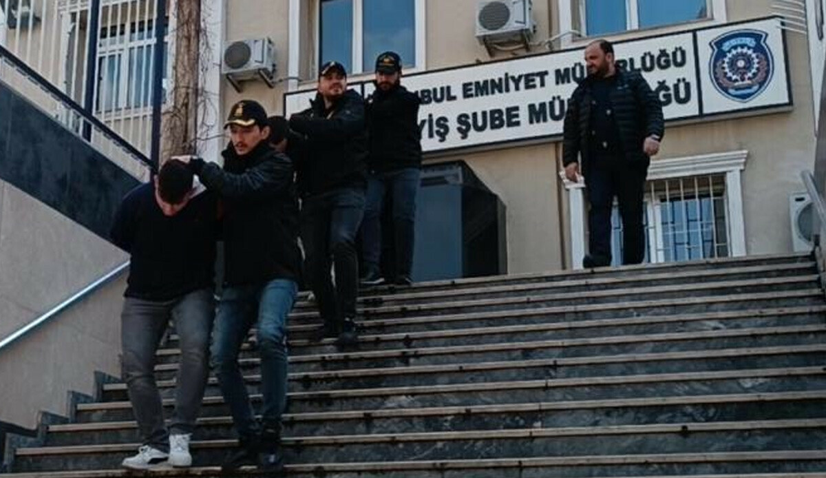 Akıllara durgunluk veren olay! Telefonuna gelen şifreyi söyledi 2 milyon lirasından oldu Akıllara durgunluk veren olay! Telefonuna gelen şifreyi söyledi 2 milyon lirasından oldu
