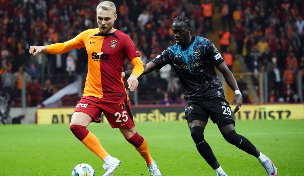 Galatasaray'da yeni sezon ayrılacak ilk isim belli oldu! Avrupa devi transferi bitirmek için İstanbul'a geliyor Galatasaray'da yeni sezon ayrılacak ilk isim belli oldu! Avrupa devi transferi bitirmek için İstanbul'a geliyor