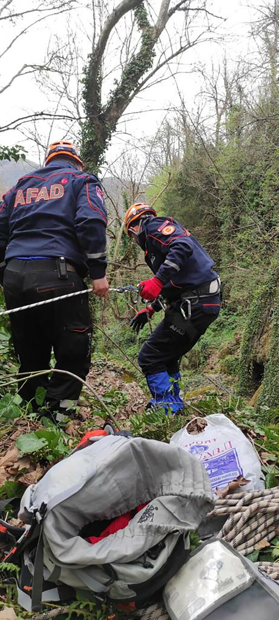 Günün en acı haberi Bursa'dan geldi! Kurtarmak istediği kızı ile birlikte can verdi