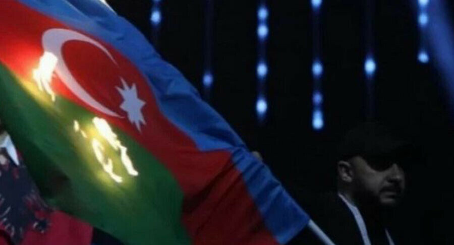 Ermenistan’daki Avrupa Halter Şampiyonası'nda skandal! Azerbaycan bayrağını canlı yayında yaktılar Ermenistan’daki Avrupa Halter Şampiyonası'nda skandal! Azerbaycan bayrağını canlı yayında yaktılar