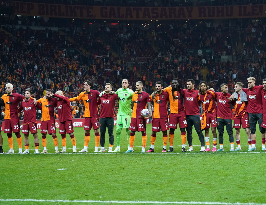 Rıdvan Dilmen canlı yayında esti gürledi: Maçı kartsız bitirmesi rezalet