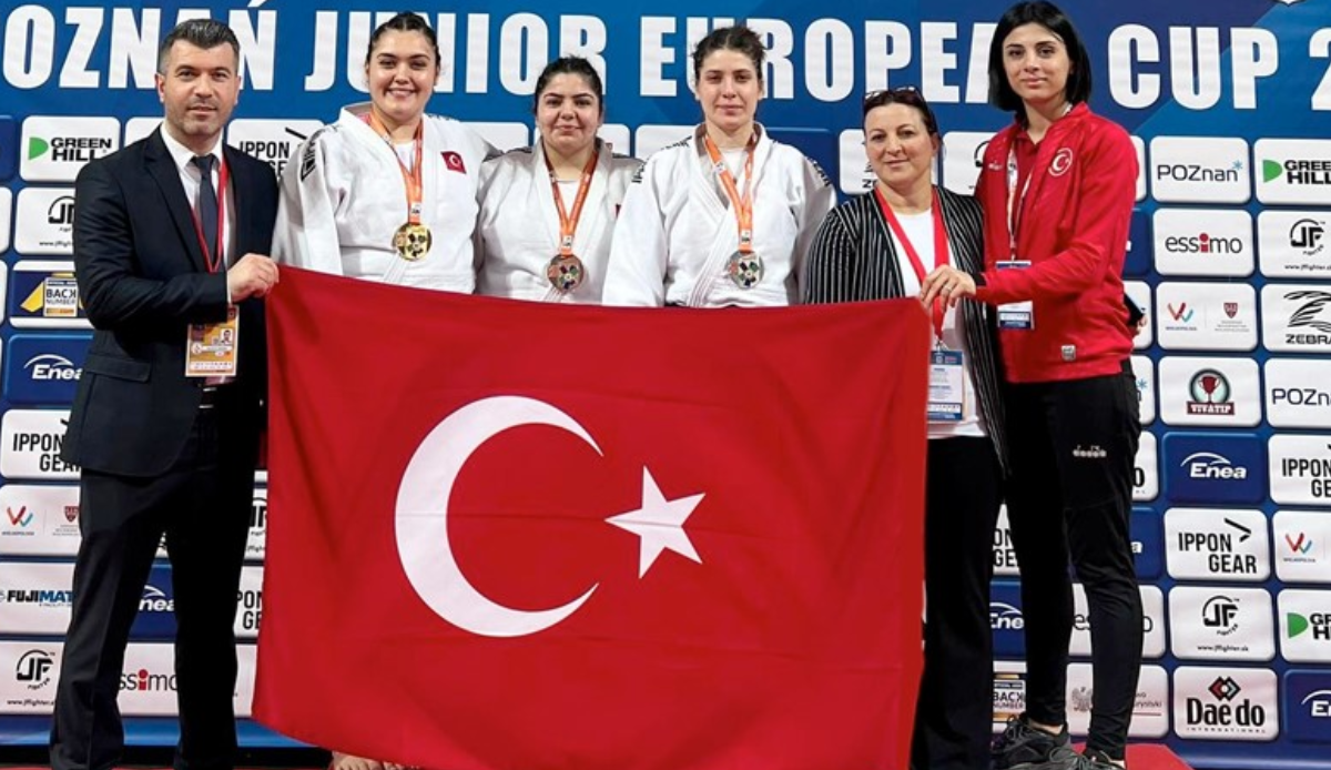 Fransız rakibini deviren Duygu Dirgen, altın madalya kazandı
