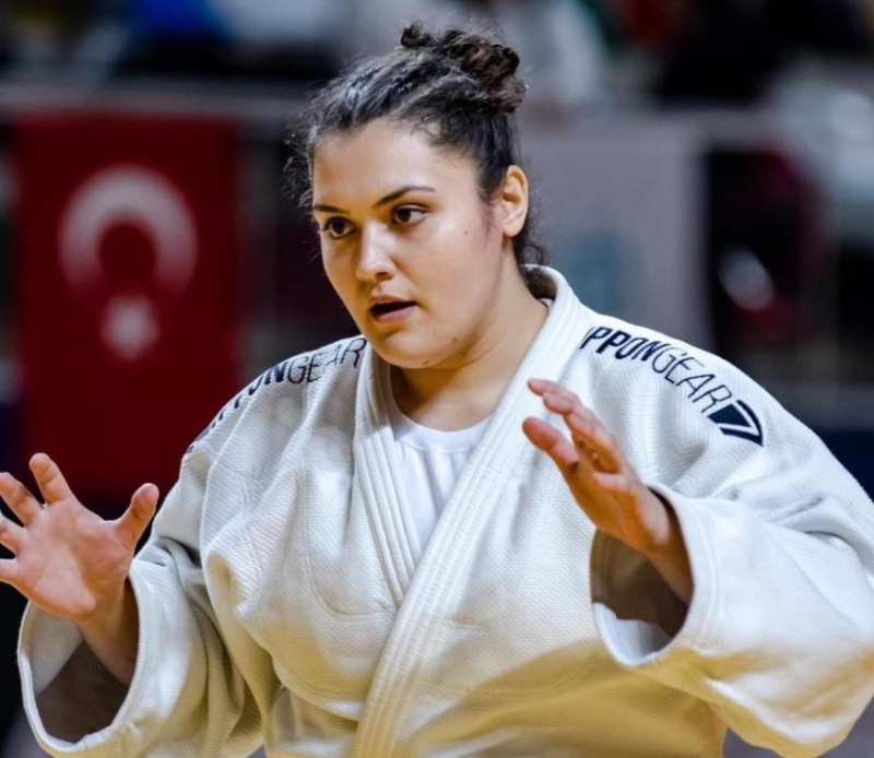 Fransız rakibini deviren Duygu Dirgen, altın madalya kazandı