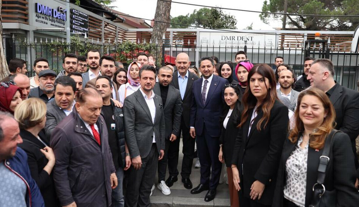 Bakan Soylu, Beşiktaş Seçim Koordinasyon Merkezi'nin açılışında 'liyakat' mesajı verdi: 14 Mayıs'ta emaneti ehline verin Bakan Soylu, Beşiktaş Seçim Koordinasyon Merkezi'nin açılışında 'liyakat' mesajı verdi: 14 Mayıs'ta emaneti ehline verin