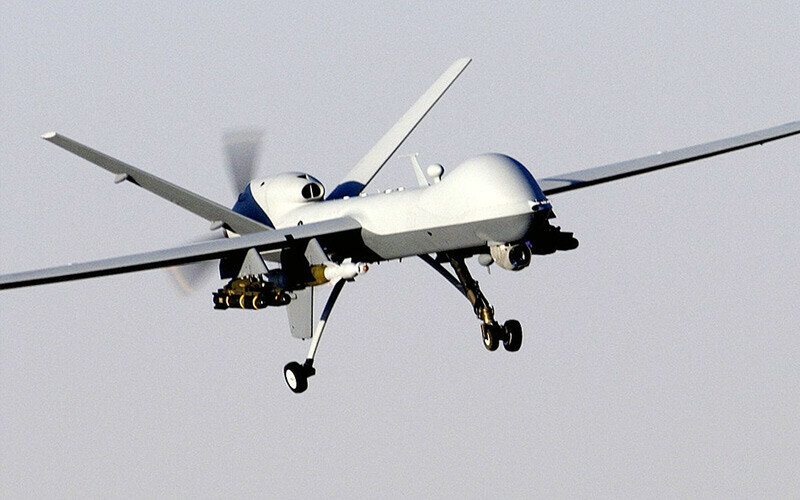 <h3><strong>MQ-9 REAPER (PREDATOR B)</strong></h3><p>> Şirket: General Atomics Aeronautical Systems</p><p>> Çoğunlukla: ABD Hava Kuvvetleri, ABD Gümrük ve Sınır Koruması tarafından kullanılır</p><p>> İlk uçuş: 2001</p><p>> Menzil: 194 mph'de 1.200 mil</p><p>> Taşıma kapasitesi: 3.800 lb</p>