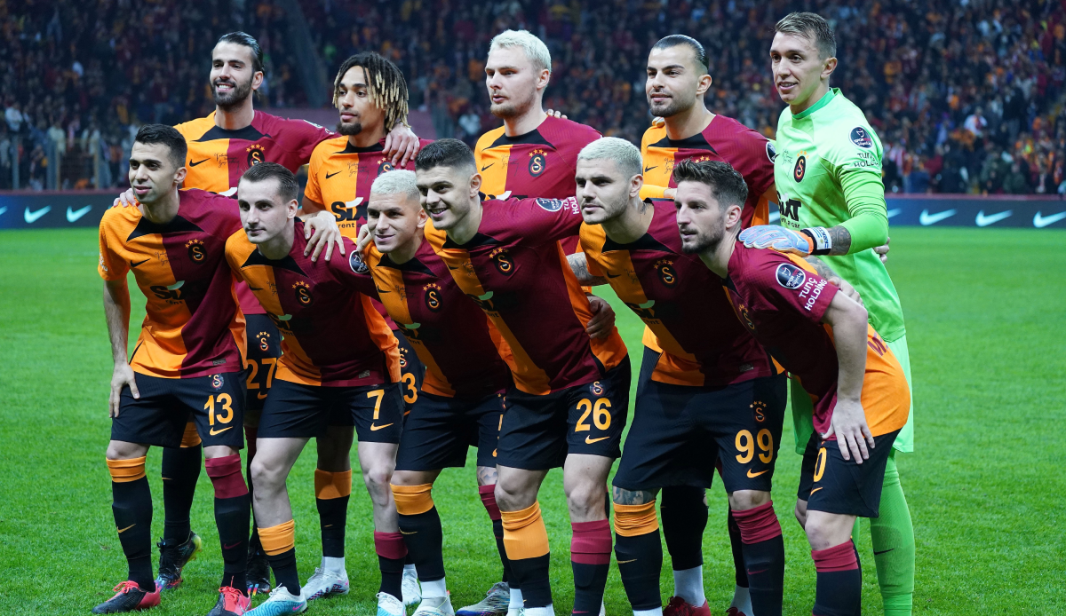 Borussia Dortmund Galatasaraylı yıldızı transfer ediyor! Kasaya girecek bonservis açıklandı Borussia Dortmund Galatasaraylı yıldızı transfer ediyor! Kasaya girecek bonservis açıklandı