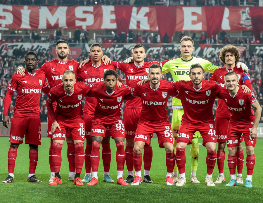 Samsunspor Süper Lig'e kırmızı kazakla yükseldi! Hüseyin Eroğlu şampiyonluk sonrası ilk kez itiraf etti Samsunspor Süper Lig'e kırmızı kazakla yükseldi! Hüseyin Eroğlu şampiyonluk sonrası ilk kez itiraf etti