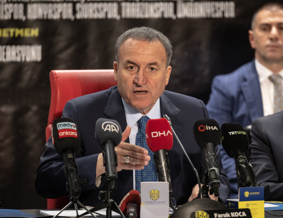 Ankaragücü'nden olay paylaşım: 3 büyüklere tepki gösterip, çağrıda bulundular Ankaragücü'nden olay paylaşım: 3 büyüklere tepki gösterip, çağrıda bulundular