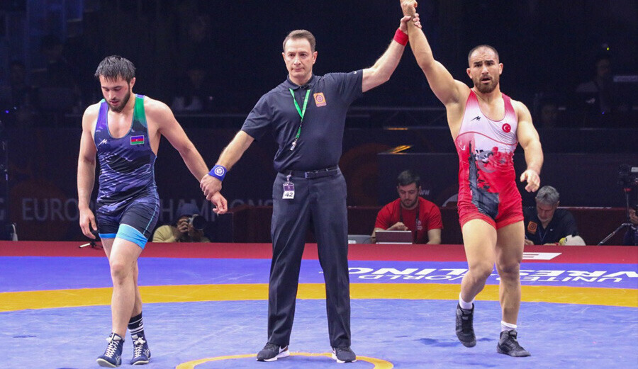 Son Dakika! Milli güreşçi Feyzullah Aktürk Avrupa şampiyonu oldu