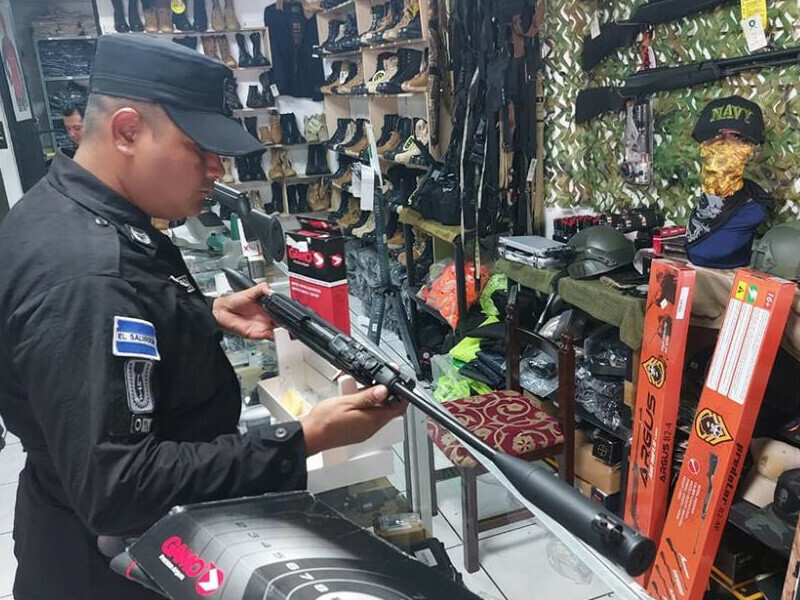 Interpol’den 15 ülkede operasyon: 14 bin 260 kişi gözaltına alındı. Interpol’den 15 ülkede operasyon: 14 bin 260 kişi gözaltına alındı.
