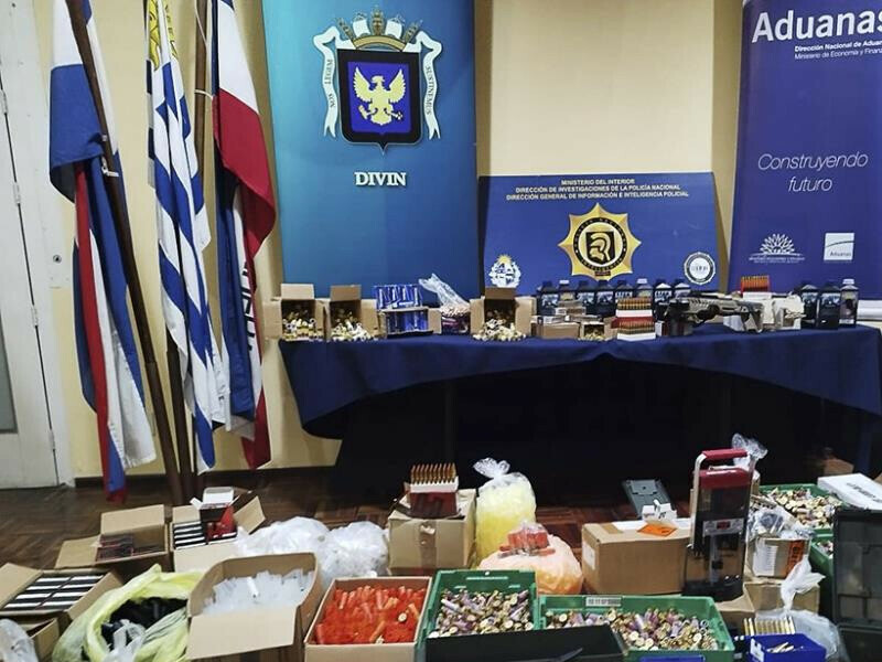 Interpol’den 15 ülkede operasyon: 14 bin 260 kişi gözaltına alındı. Interpol’den 15 ülkede operasyon: 14 bin 260 kişi gözaltına alındı.