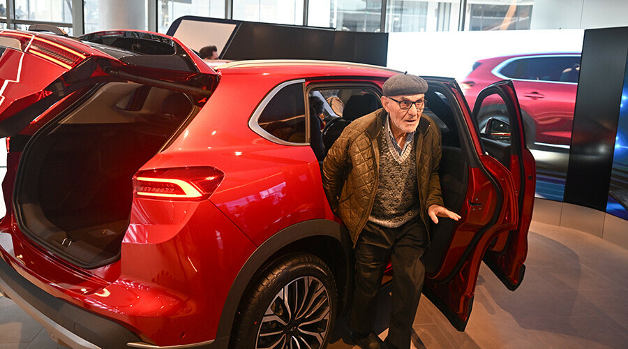 Yerli otomobil Togg'un deneyim merkezine yoğun ilgi