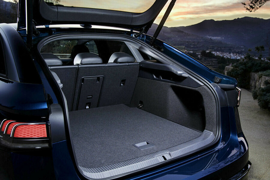 'Aşiret paket' gitti, yenisi geldi... Passat’ı unutun: Volkswagen tamamen elektrikli ID.7’yi tanıttı 'Aşiret paket' gitti, yenisi geldi... Passat’ı unutun: Volkswagen tamamen elektrikli ID.7’yi tanıttı