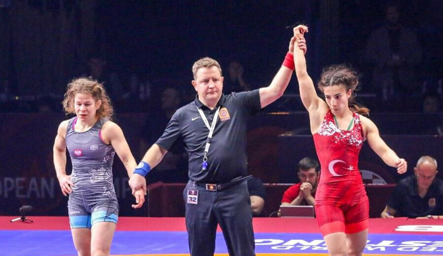 Hırvatistan'dan madalyalar gelmeye devam ediyor! Nesrin Baş, Avrupa üçüncüsü oldu